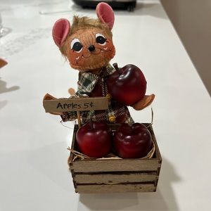 Annale Apple Stand Mouse